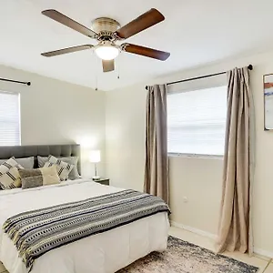 Pet-friendly Escape With Private Pool! Lakeland